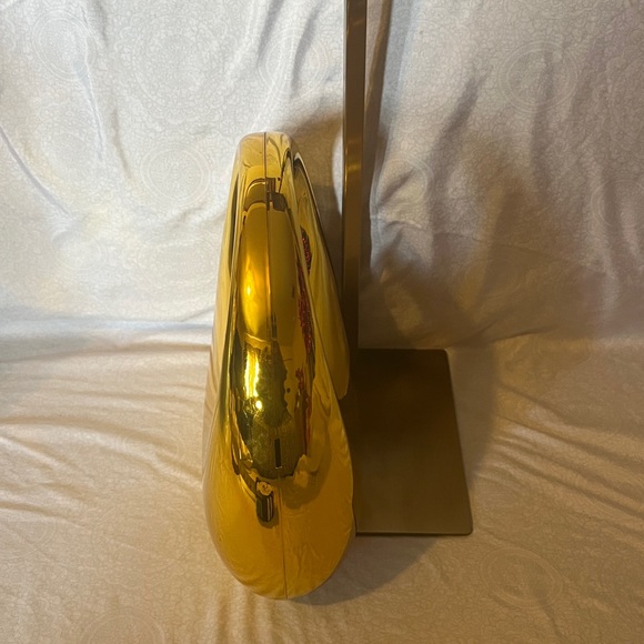 Gold Metallic Sculptural Handbag - Picture 3 of 8